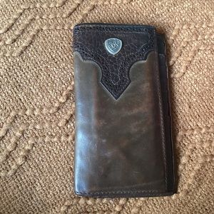 Ariat wallet